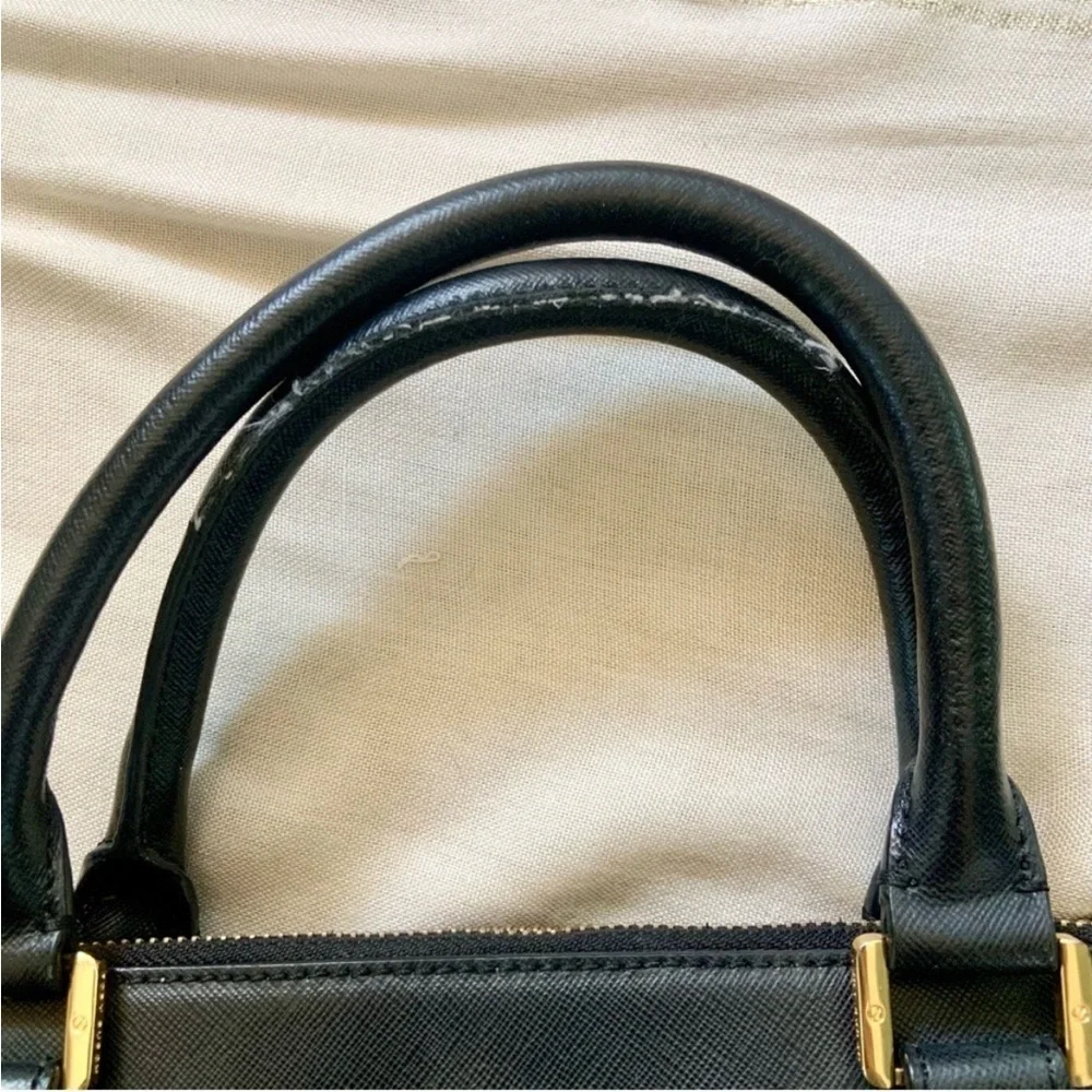 Tory Burch Robinson Double Zipper Black Leather Tote Bag Top Handle & Strap
